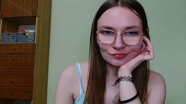 LooveELLYx webcam