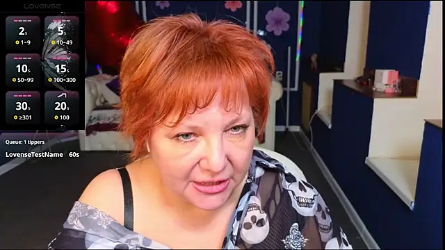 Kira_Kenett webcam