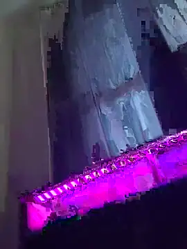 Squirtalert27 webcam