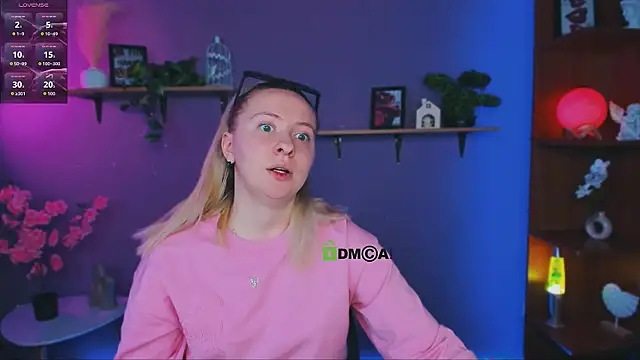 mila_glow1 webcam