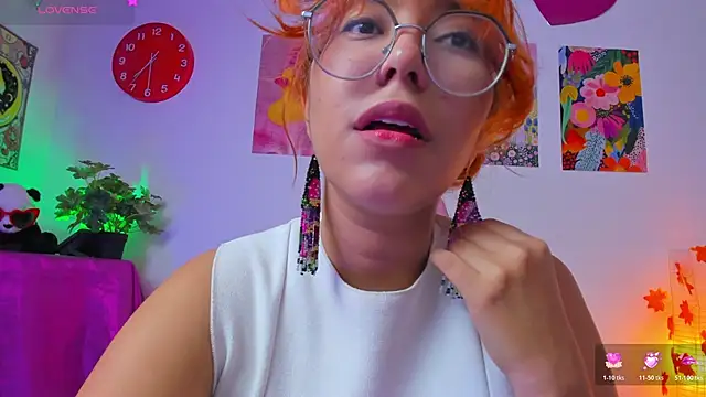 _Moon_Johnson webcam