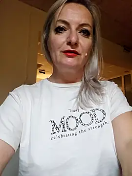 LadyTouch webcam