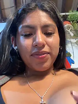 BrunetteBliss69 webcam