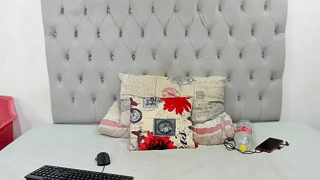 DarkBubble_xx webcam