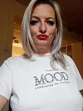LadyTouch webcam