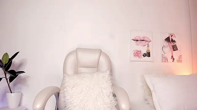 ReynaLuxe webcam