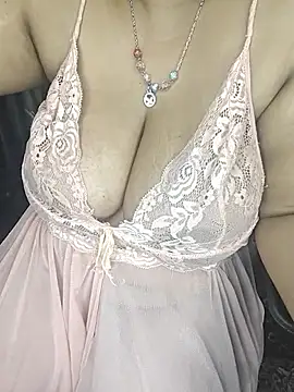 Curvy_Pooja webcam