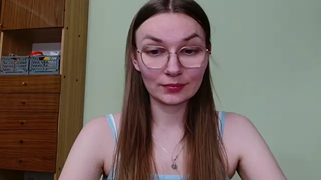 LooveELLYx webcam