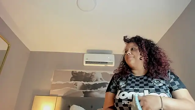 Zara_Holly_ webcam