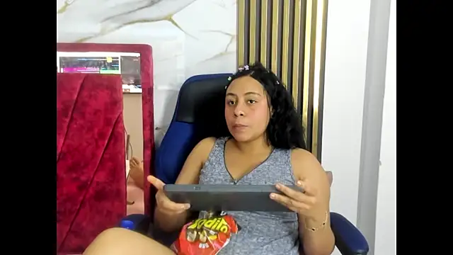 Tiana_hots webcam