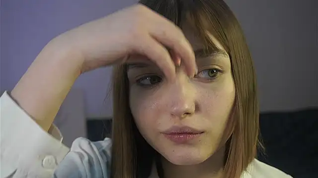 Leyla_crsh webcam