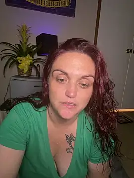 LiNDSEYYLUST webcam