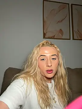 Strongqueen webcam
