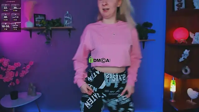 mila_glow1 webcam