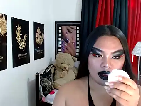 TSbrianaHugeCock webcam