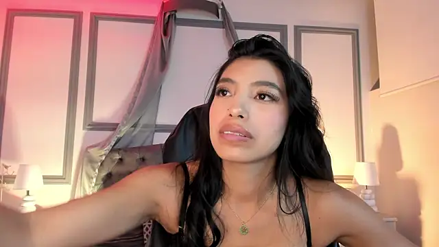 Tiffany_Low webcam