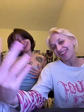 Dooubletroublee webcam