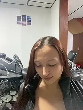 Scarlet_auraa webcam