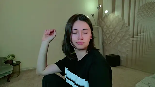 Lunaa_Babygirl webcam