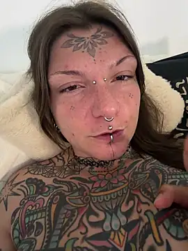 lizzardqueeen webcam