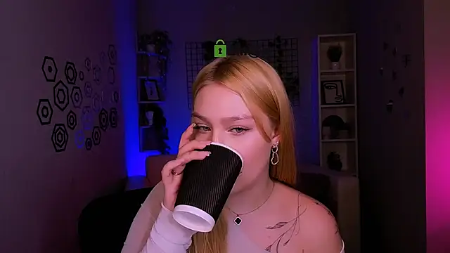 playful_sophie webcam