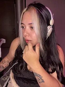 Paulette_Blanche webcam