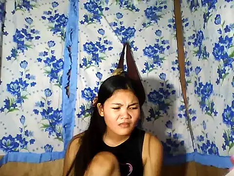 PinaySkinnyJust18 webcam