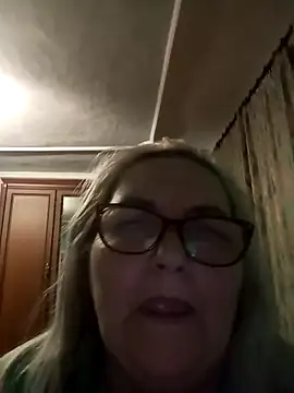 AureliaSky598 webcam