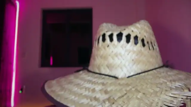 mcklister_kinky_feets webcam