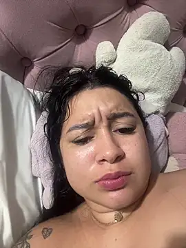 Pretty_Isadora webcam