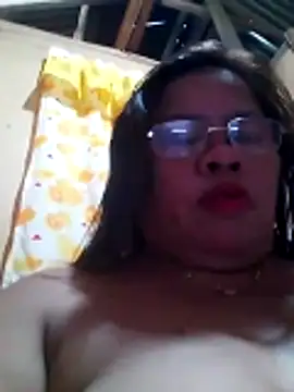 Huge_mama69 webcam