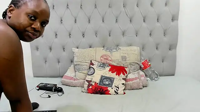 DarkBubble_xx webcam
