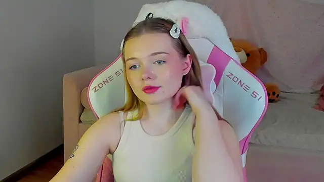 ElinaVale webcam