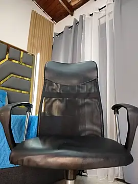 Oliver_bigblack_cock webcam