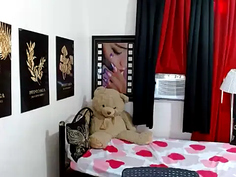 TSbrianaHugeCock webcam