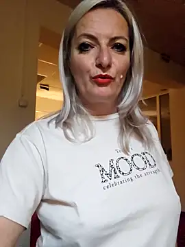 LadyTouch webcam
