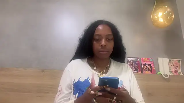 ChocolateCakeQueen webcam
