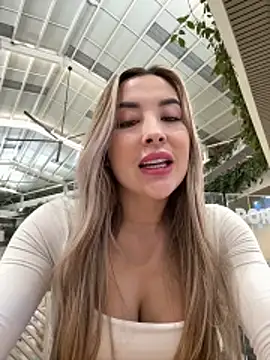 Webcam Model (Alexa_seexy1)  is live.Free join now!