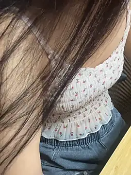 Mina048 webcam