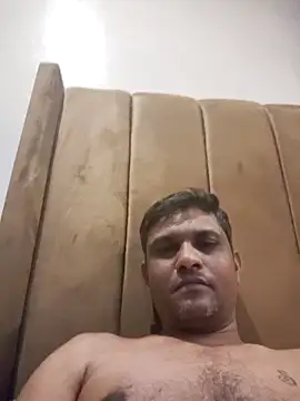 santhoshkannadaboy webcam