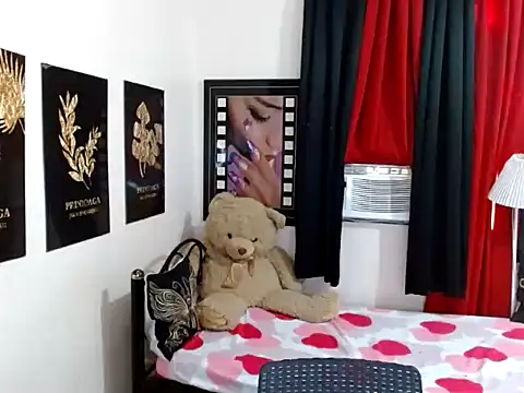 TSbrianaHugeCock webcam