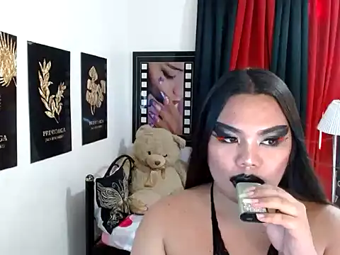 TSbrianaHugeCock webcam