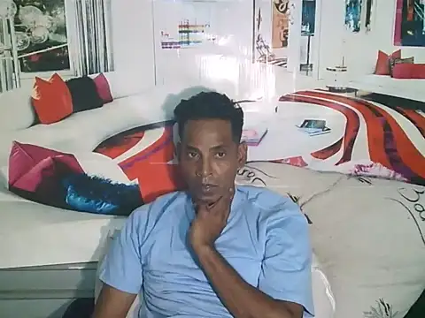 IndianHunk01 webcam