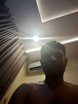 santhoshkannadaboy webcam