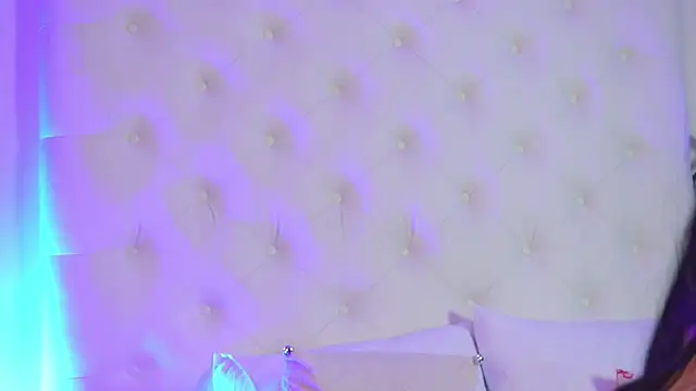 AmeliaJune webcam