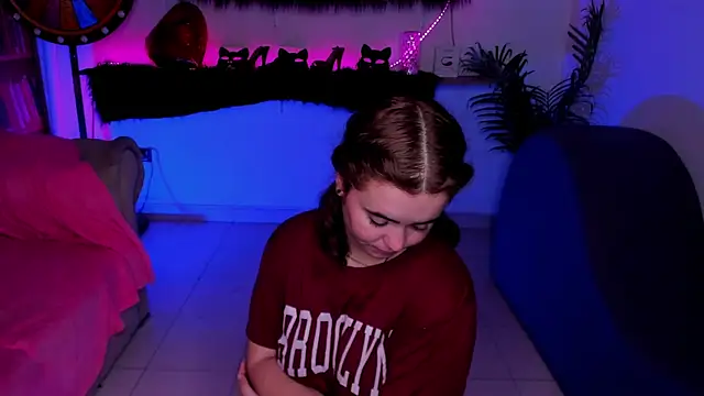Shyfantasies webcam