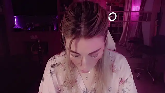 AnnieGOld_ webcam