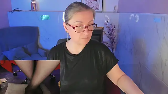 Alexandra_Kind webcam