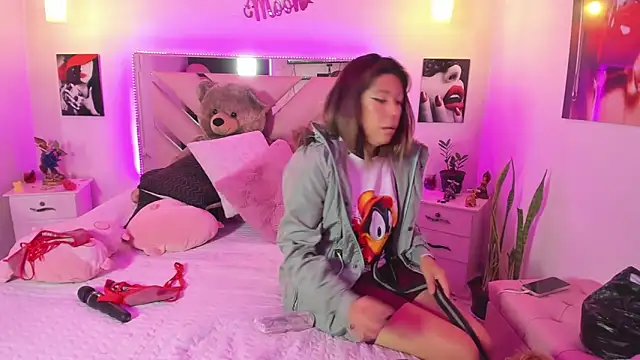 Karly_moon webcam