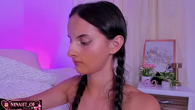 ninaht webcam